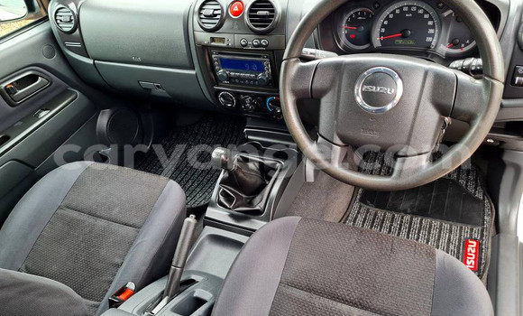 Acheter Occasion Voiture Isuzu KB Blanc à Arandis, Kunene Acheter Occasion Voiture Isuzu KB Blanc à Arandis, Kunene