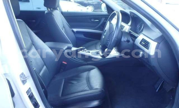 Acheter Occasion Voiture BMW 3–Series Blanc à Walvis Bay, Namibie Acheter Occasion Voiture BMW 3–Series Blanc à Walvis Bay, Namibie