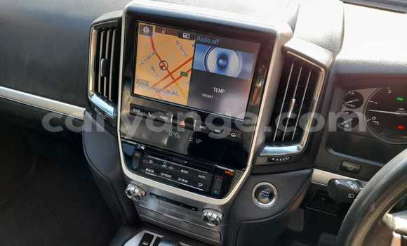 Acheter Occasion Voiture Toyota Land Cruiser Blanc à Windhoek, Namibie Acheter Occasion Voiture Toyota Land Cruiser Blanc à Windhoek, Namibie