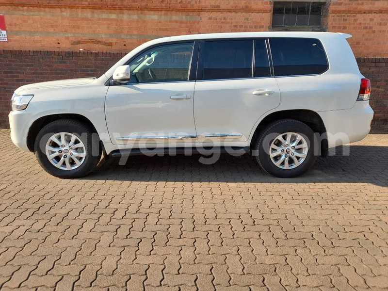 Big with watermark toyota land cruiser namibia windhoek 18452