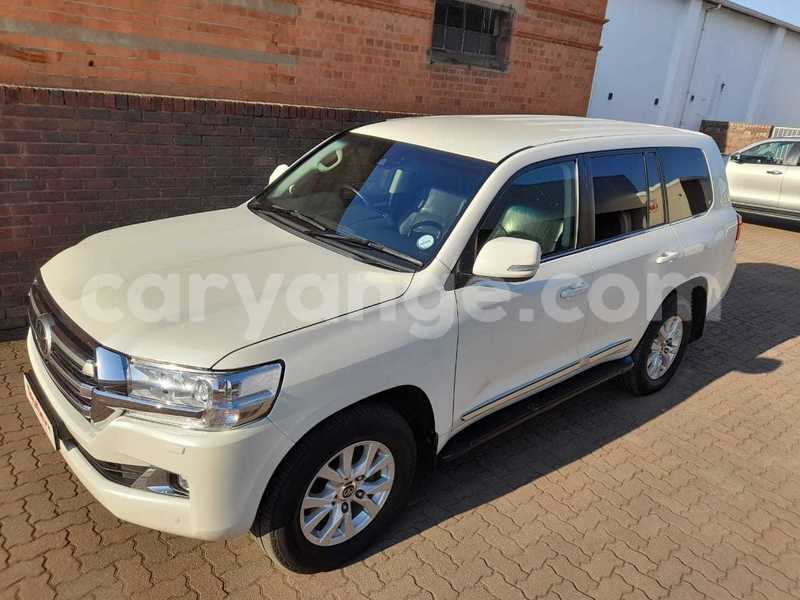 Big with watermark toyota land cruiser namibia windhoek 18452