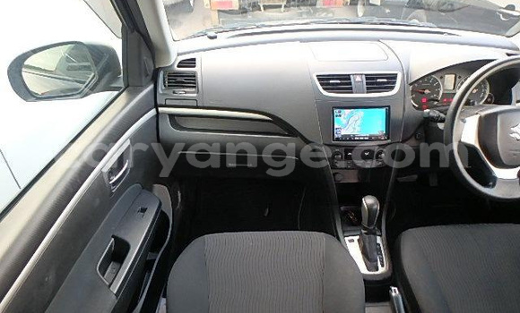 Acheter Occasion Voiture Suzuki Swift Noir à Walvis Bay, Namibie Acheter Occasion Voiture Suzuki Swift Noir à Walvis Bay, Namibie