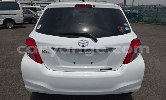 Buy Used Toyota Vitz White Car in Windhoek in Namibia Buy Used Toyota Vitz White Car in Windhoek in Namibia