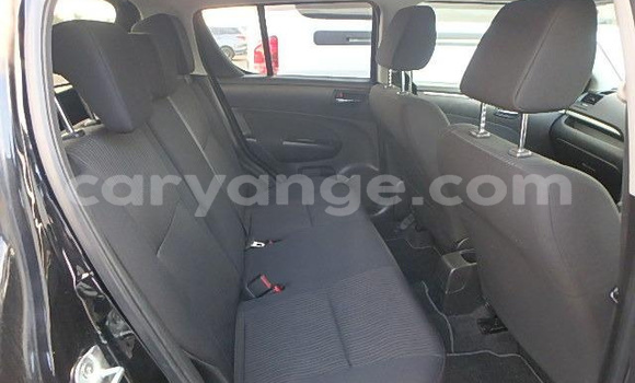 Acheter Occasion Voiture Suzuki Swift Noir à Walvis Bay, Namibie Acheter Occasion Voiture Suzuki Swift Noir à Walvis Bay, Namibie