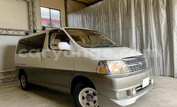 Acheter Occasion Voiture Toyota Granvia Blanc à Windhoek, Namibie Acheter Occasion Voiture Toyota Granvia Blanc à Windhoek, Namibie