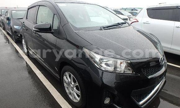 Acheter Occasion Voiture Toyota Vitz Noir à Walvis Bay, Namibie Acheter Occasion Voiture Toyota Vitz Noir à Walvis Bay, Namibie