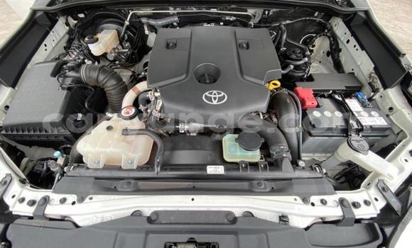 Acheter Occasion Voiture Toyota Hilux Blanc à Windhoek, Namibie Acheter Occasion Voiture Toyota Hilux Blanc à Windhoek, Namibie