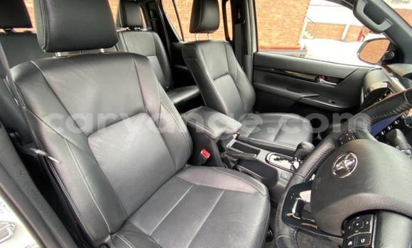 Acheter Occasion Voiture Toyota Hilux Blanc à Windhoek, Namibie Acheter Occasion Voiture Toyota Hilux Blanc à Windhoek, Namibie