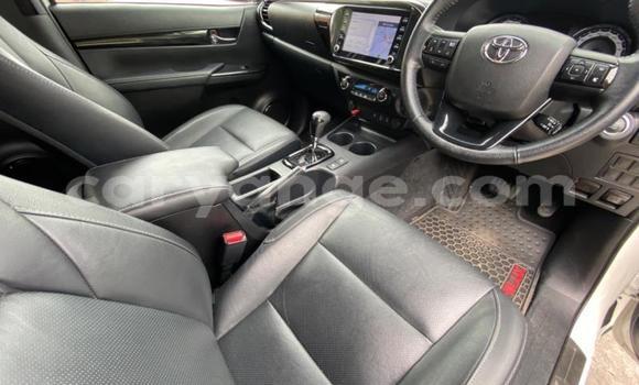 Acheter Occasion Voiture Toyota Hilux Blanc à Windhoek, Namibie Acheter Occasion Voiture Toyota Hilux Blanc à Windhoek, Namibie