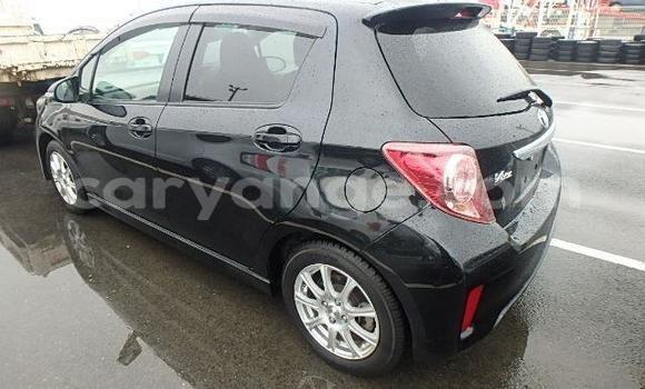 Acheter Occasion Voiture Toyota Vitz Noir à Walvis Bay, Namibie Acheter Occasion Voiture Toyota Vitz Noir à Walvis Bay, Namibie