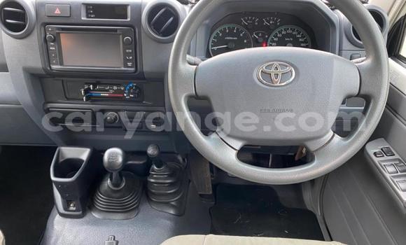 Acheter Occasion Voiture Toyota Land Cruiser Blanc à Windhoek, Namibie Acheter Occasion Voiture Toyota Land Cruiser Blanc à Windhoek, Namibie