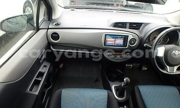 Acheter Occasion Voiture Toyota Vitz Noir à Walvis Bay, Namibie Acheter Occasion Voiture Toyota Vitz Noir à Walvis Bay, Namibie