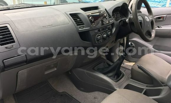 Acheter Occasion Voiture Toyota Hilux Blanc à Windhoek, Namibie Acheter Occasion Voiture Toyota Hilux Blanc à Windhoek, Namibie