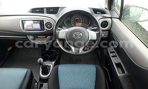 Acheter Occasion Voiture Toyota Vitz Noir à Walvis Bay, Namibie Acheter Occasion Voiture Toyota Vitz Noir à Walvis Bay, Namibie