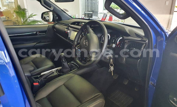 Acheter Occasion Voiture Toyota Hilux Bleu à Windhoek, Namibie Acheter Occasion Voiture Toyota Hilux Bleu à Windhoek, Namibie