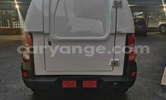 Acheter Occasion Voiture Nissan NV200 Blanc à Rundu, Namibie Acheter Occasion Voiture Nissan NV200 Blanc à Rundu, Namibie