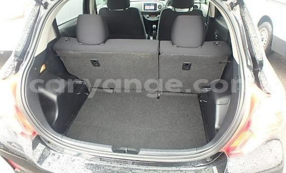 Acheter Occasion Voiture Toyota Vitz Noir à Walvis Bay, Namibie Acheter Occasion Voiture Toyota Vitz Noir à Walvis Bay, Namibie