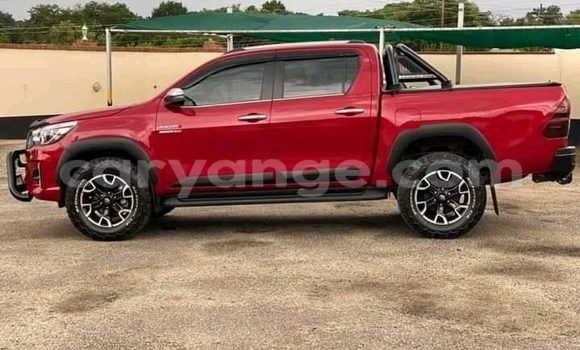 Buy Used Toyota Hilux Red Car in Karasburg in Karas