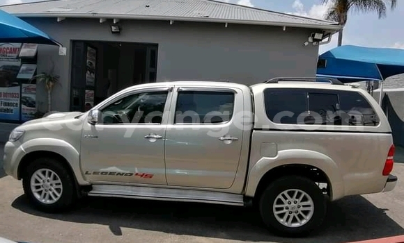 Acheter Occasion Voiture Toyota Hilux Gris à Karasburg, Karas Acheter Occasion Voiture Toyota Hilux Gris à Karasburg, Karas