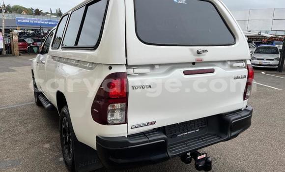 Buy Used Toyota Hilux White Car in Windhoek in Namibia