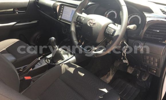 Acheter Occasion Voiture Toyota Hilux Blanc à Windhoek, Namibie Acheter Occasion Voiture Toyota Hilux Blanc à Windhoek, Namibie