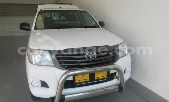 Buy Used Toyota Hilux White Car in Grootfontein in Namibia