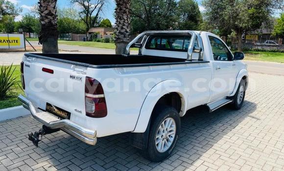 Buy Used Toyota Hilux White Car in Windhoek in Namibia