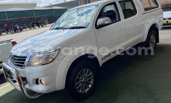 Buy Used Toyota Hilux White Car in Windhoek in Namibia