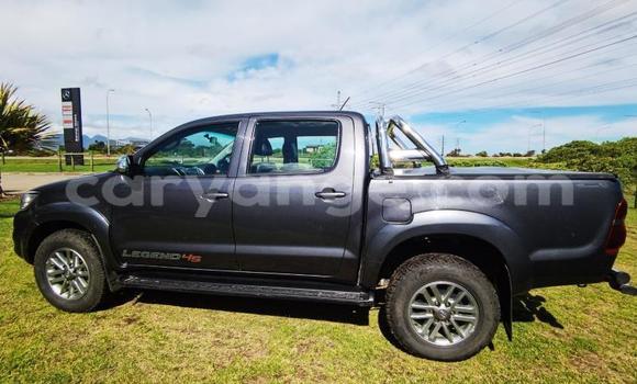 Buy Used Toyota Hilux Beige Car in Windhoek in Namibia
