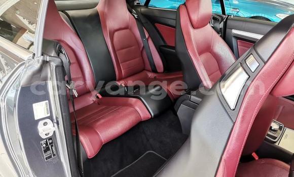 Acheter Occasion Voiture Mercedes-Benz E-Classe Noir à Karasburg, Karas Acheter Occasion Voiture Mercedes-Benz E-Classe Noir à Karasburg, Karas