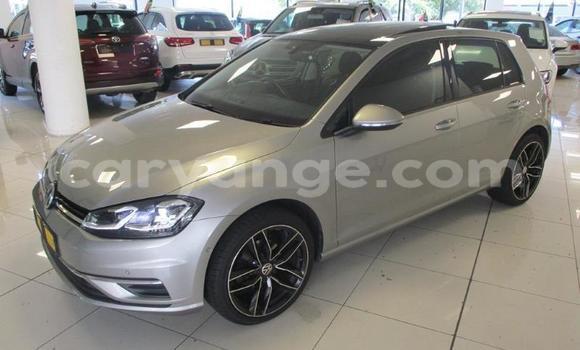 Acheter Occasion Voiture Volkswagen Golf Beige à Rundu, Namibie