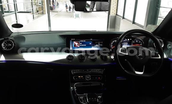 Acheter Occasion Voiture Mercedes-Benz E-Classe Noir à Karasburg, Karas Acheter Occasion Voiture Mercedes-Benz E-Classe Noir à Karasburg, Karas