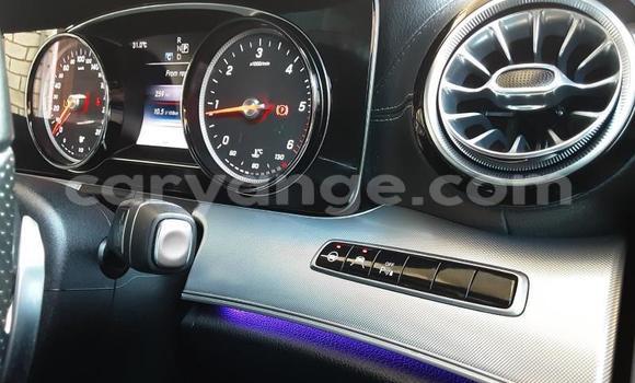 Acheter Occasion Voiture Mercedes-Benz E-Classe Noir à Karasburg, Karas Acheter Occasion Voiture Mercedes-Benz E-Classe Noir à Karasburg, Karas