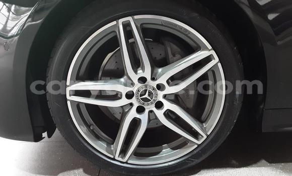 Acheter Occasion Voiture Mercedes-Benz E-Classe Noir à Karasburg, Karas Acheter Occasion Voiture Mercedes-Benz E-Classe Noir à Karasburg, Karas