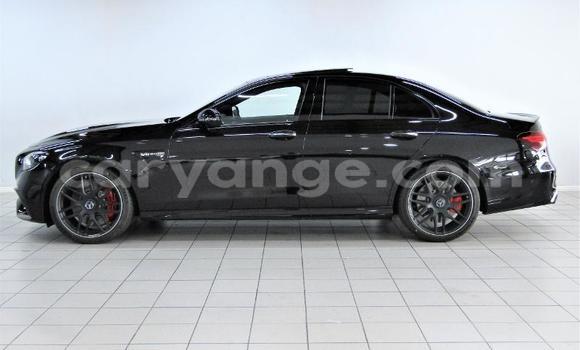 Acheter Occasion Voiture Mercedes-Benz E-Classe Noir à Karasburg, Karas Acheter Occasion Voiture Mercedes-Benz E-Classe Noir à Karasburg, Karas