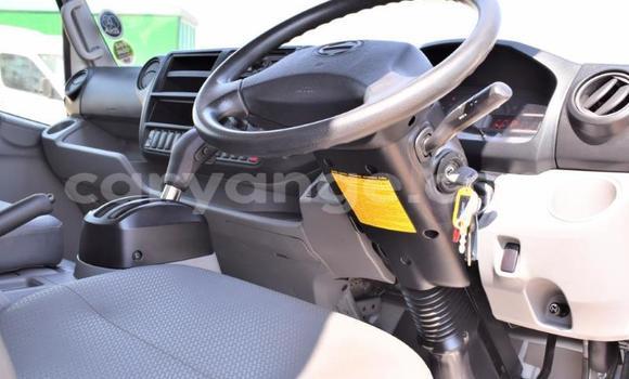 Acheter Occasion Utilitaire Hino 300 Series Blanc à Grootfontein, Namibie Acheter Occasion Utilitaire Hino 300 Series Blanc à Grootfontein, Namibie