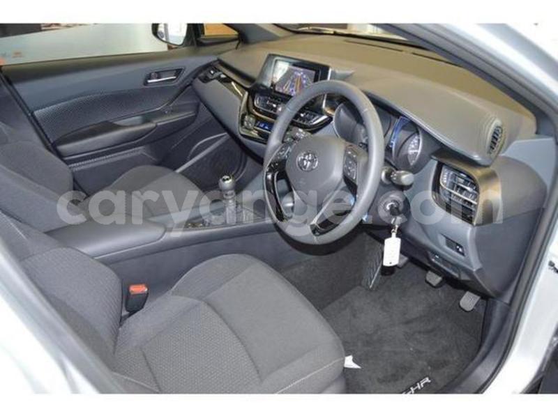 Big with watermark 2019 toyota c hr 4