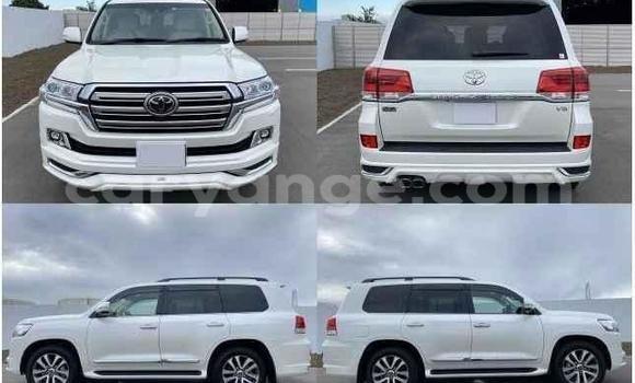 Buy Import Toyota Land Cruiser White Car in Windhoek in Namibia Buy Import Toyota Land Cruiser White Car in Windhoek in Namibia
