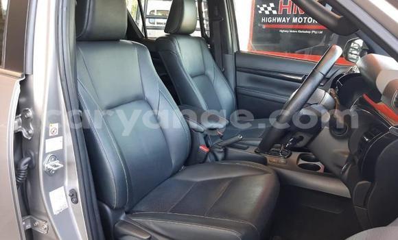 Acheter Occasion Voiture Toyota Hilux Gris à Karasburg, Karas Acheter Occasion Voiture Toyota Hilux Gris à Karasburg, Karas