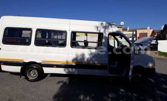 Buy Used Volkswagen Quantum White Car in Windhoek in Namibia