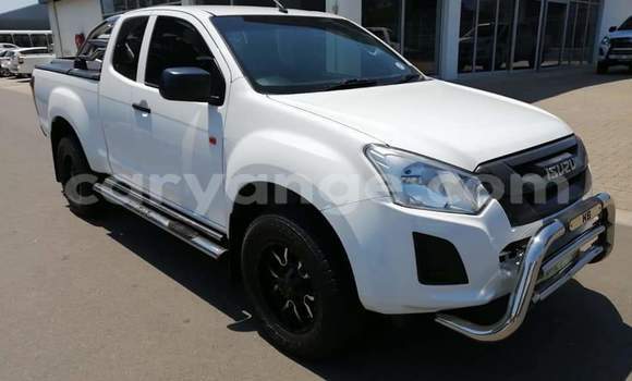Buy Used Isuzu KB White Car in Leonardville in Omaheke Buy Used Isuzu KB White Car in Leonardville in Omaheke
