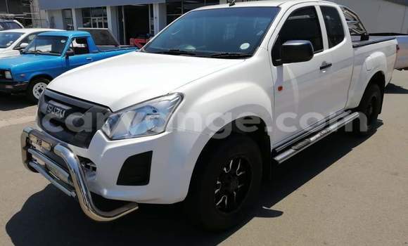 Acheter Occasion Voiture Isuzu KB Blanc à Leonardville, Omaheke Acheter Occasion Voiture Isuzu KB Blanc à Leonardville, Omaheke