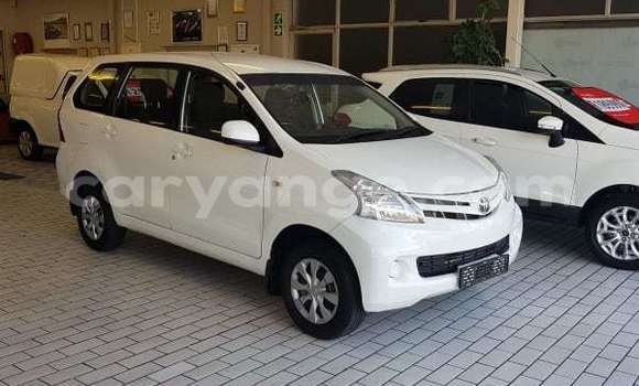 Buy Used Toyota Avanza White Car in Gobabis in Omaheke Buy Used Toyota Avanza White Car in Gobabis in Omaheke