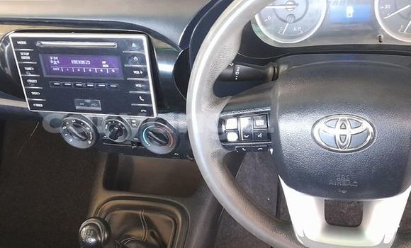 Buy Used Toyota Hilux White Car in Windhoek in Namibia Buy Used Toyota Hilux White Car in Windhoek in Namibia