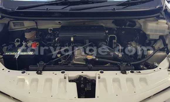 Buy Used Toyota Avanza White Car in Gobabis in Omaheke Buy Used Toyota Avanza White Car in Gobabis in Omaheke