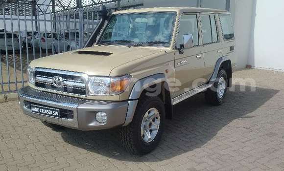 Buy Used Toyota Land Cruiser Beige Car in Windhoek in Namibia Buy Used Toyota Land Cruiser Beige Car in Windhoek in Namibia