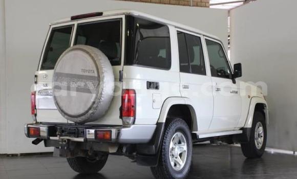 Buy Used Toyota Land Cruiser White Car in Windhoek in Namibia Buy Used Toyota Land Cruiser White Car in Windhoek in Namibia