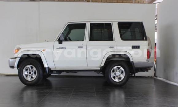 Buy Used Toyota Land Cruiser White Car in Windhoek in Namibia Buy Used Toyota Land Cruiser White Car in Windhoek in Namibia