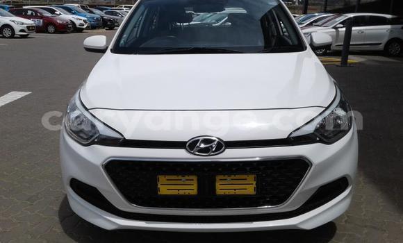 Buy Used Hyundai I20 White Car in Oshikango in Ohangwena Buy Used Hyundai I20 White Car in Oshikango in Ohangwena