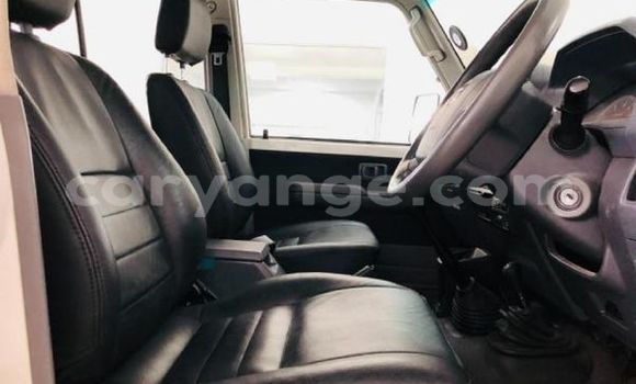 Buy Used Toyota Land Cruiser Beige Car in Windhoek in Namibia Buy Used Toyota Land Cruiser Beige Car in Windhoek in Namibia